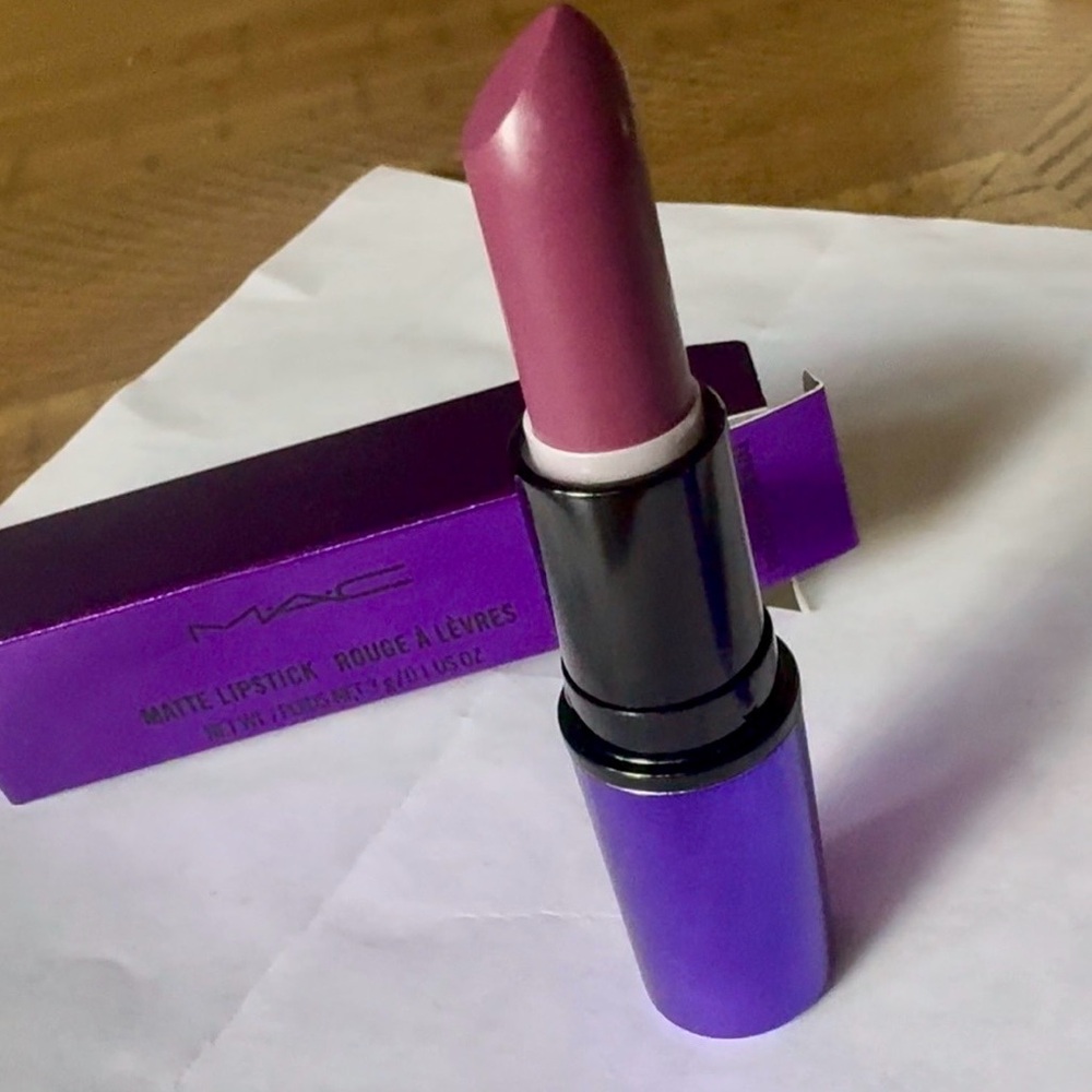 MAC Evening Rendezvous Lipstick 🌟 LIMITED EDITION 🌟 - Picture 6 of 16